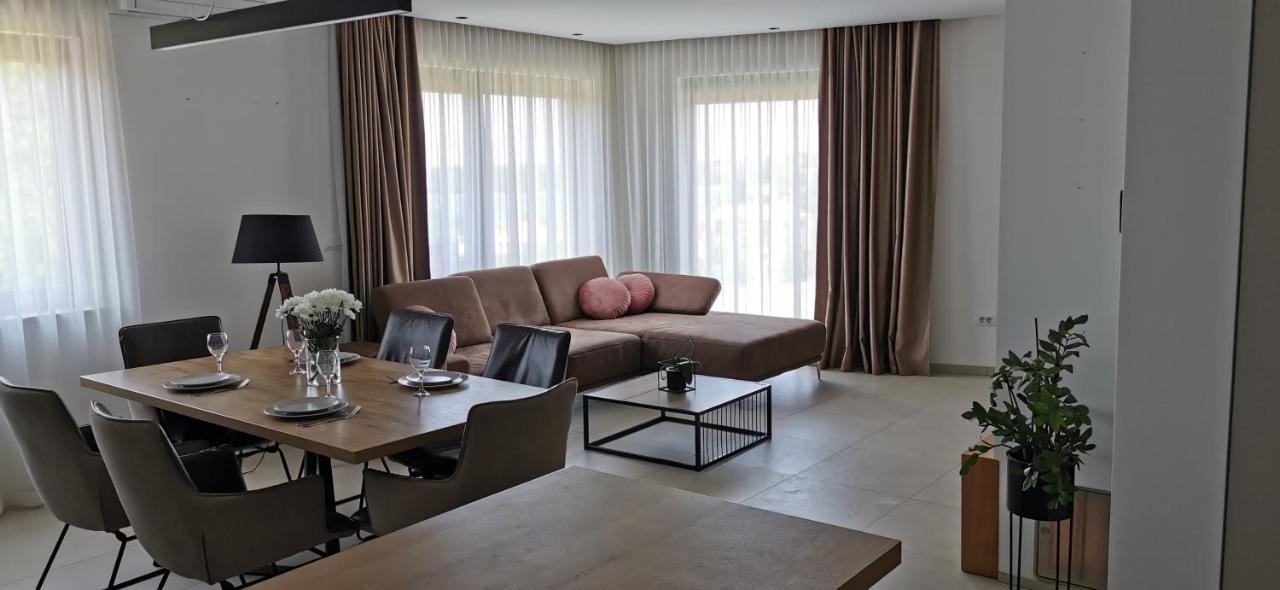 Casa Grzina Hotel โรวีน ภายนอก รูปภาพ